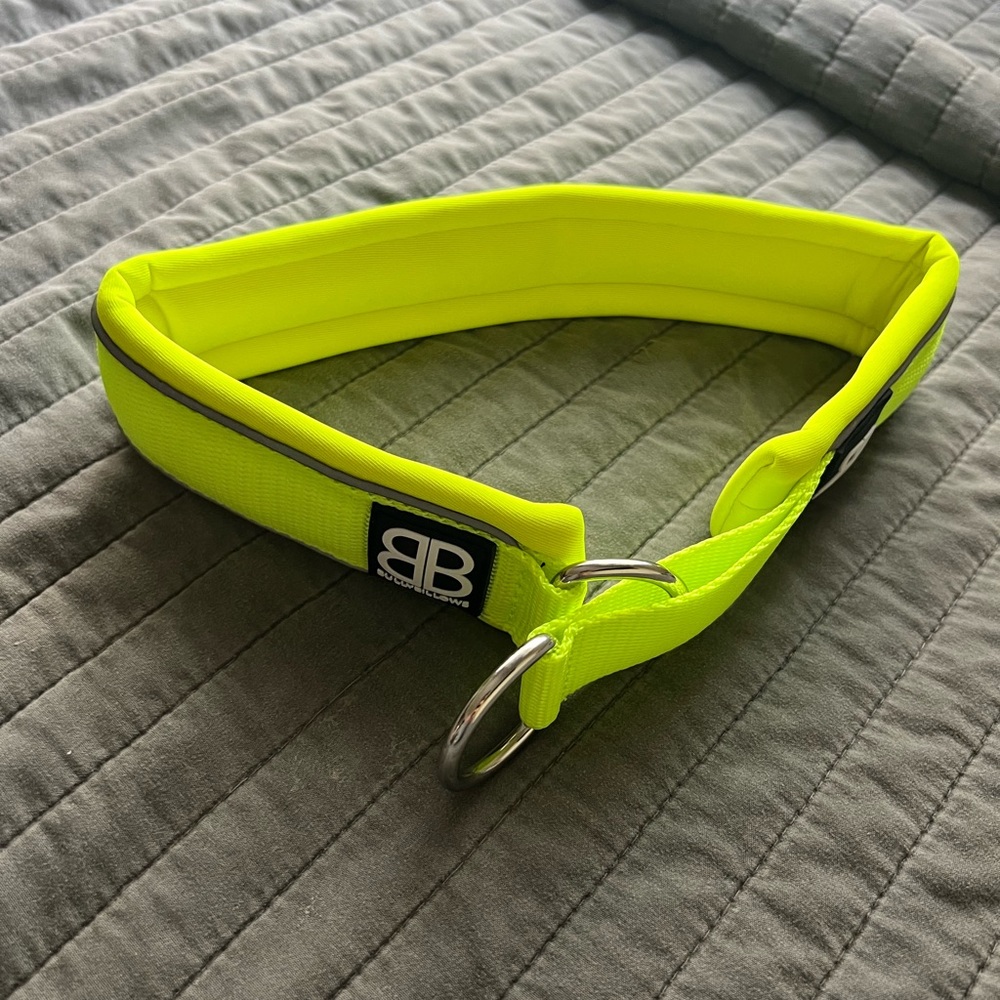 Bully Billows Ramsay Range Slip Collar Sz XL
